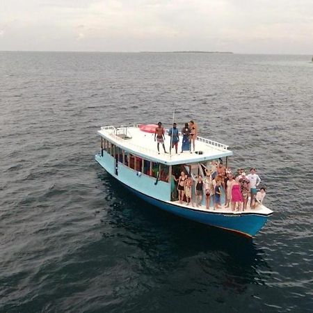 Blue World Dharavandhoo Exterior photo